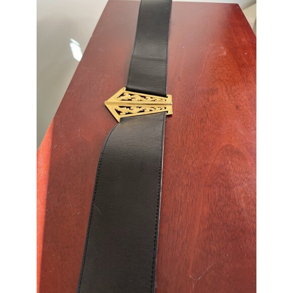 Vintage Gatefold Chanel 1980s Black Leather 24k Gold-Plated Filigree Belt main image 8